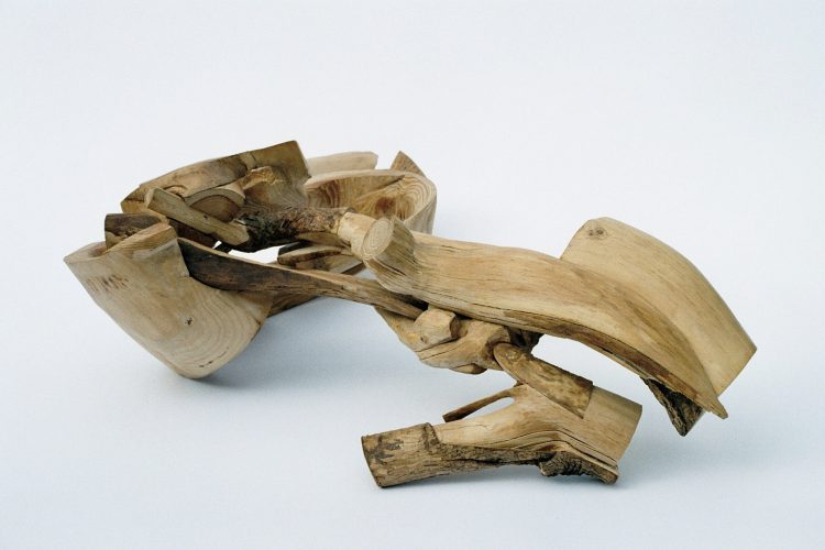 Cicha pozycja,  drewno, wys. 27 cm, 2002