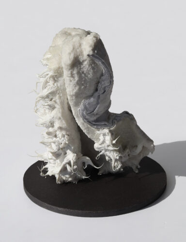 Botanikus Biały, papier, klej, masy plastyczne, 27 x 18 x 20 cm, 2024