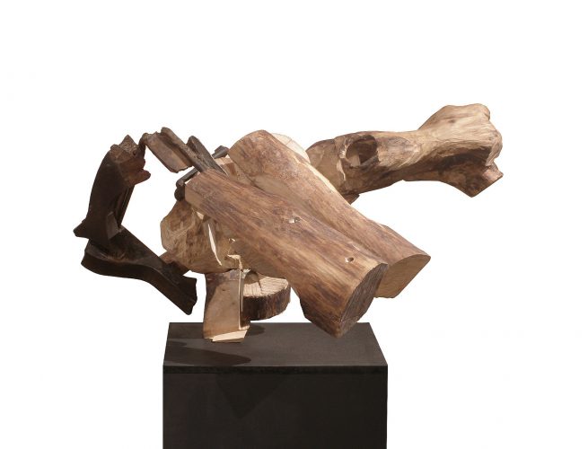 Stojąc na jednej nodze I, drewno, stal, wys. 60 cm, 2001